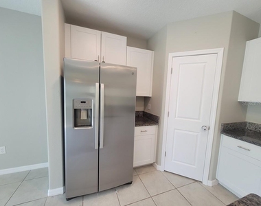 13770 Sea Bridge Drive - Photo Thumbnail 7