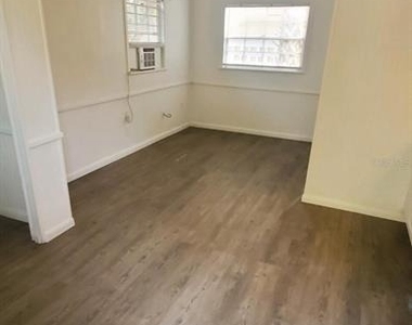 108 Murray Way - Photo Thumbnail 3