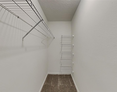 405 Danube Way - Photo Thumbnail 17