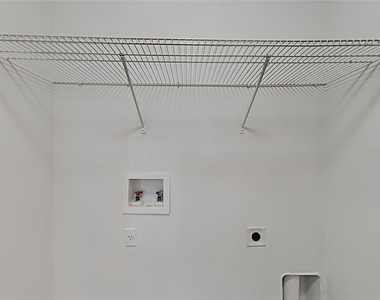 405 Danube Way - Photo Thumbnail 16