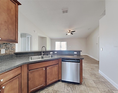 405 Danube Way - Photo Thumbnail 5