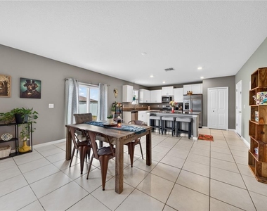 10291 Shady Preserve Drive - Photo Thumbnail 5