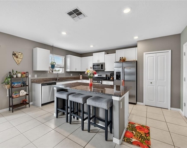 10291 Shady Preserve Drive - Photo Thumbnail 8