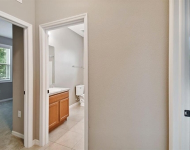 10606 Laguna Plains Drive - Photo Thumbnail 15