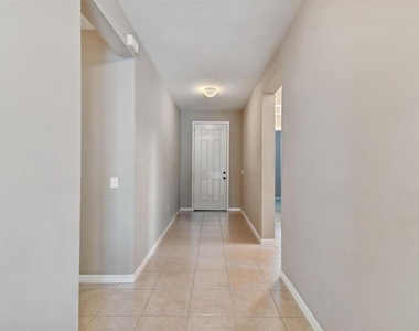 10606 Laguna Plains Drive - Photo Thumbnail 16