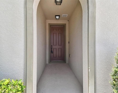 10606 Laguna Plains Drive - Photo Thumbnail 3