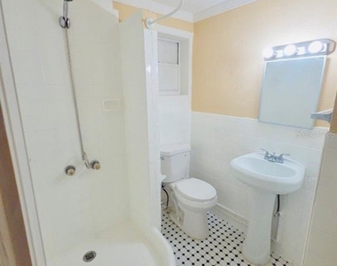 1018 E Holland Avenue - Photo Thumbnail 16