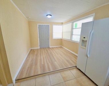 1018 E Holland Avenue - Photo Thumbnail 7