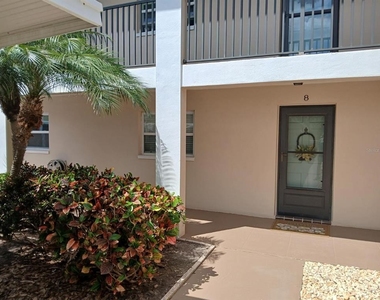 10350 Imperial Point Drive W - Photo Thumbnail 6