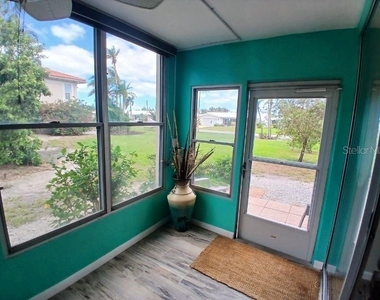 10350 Imperial Point Drive W - Photo Thumbnail 33