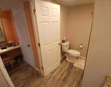 10350 Imperial Point Drive W - Photo Thumbnail 18