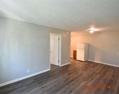 304 Danube Avenue - Photo Thumbnail 9