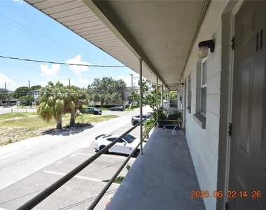 304 Danube Avenue - Photo Thumbnail 6