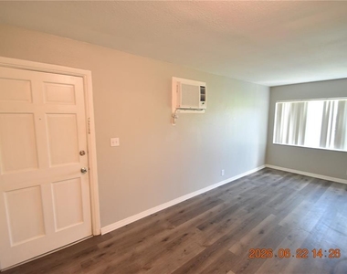 304 Danube Avenue - Photo Thumbnail 7