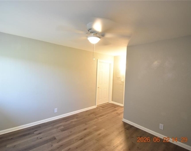 304 Danube Avenue - Photo Thumbnail 15