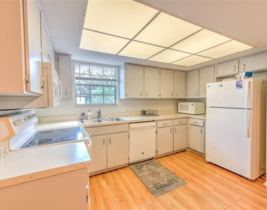 14454 Reuter Strasse Circle - Photo Thumbnail 7