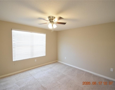 7031 Woodchase Glen Drive - Photo Thumbnail 16