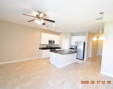 7031 Woodchase Glen Drive - Photo Thumbnail 6