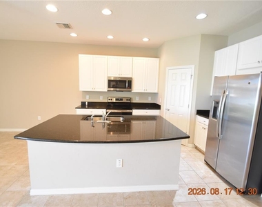 7031 Woodchase Glen Drive - Photo Thumbnail 8