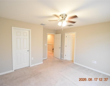 7031 Woodchase Glen Drive - Photo Thumbnail 18