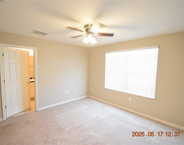 7031 Woodchase Glen Drive - Photo Thumbnail 17
