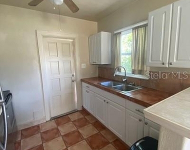 2868 39th Avenue N - Photo Thumbnail 8