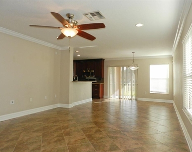 10837 Kensington Park Avenue - Photo Thumbnail 5