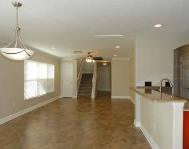 10837 Kensington Park Avenue - Photo Thumbnail 11