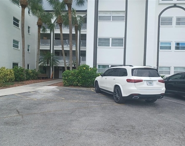 2525 W Bay Drive - Photo Thumbnail 27
