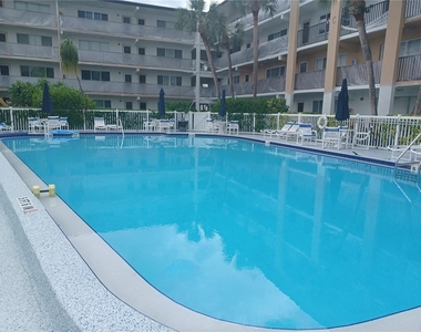 2525 W Bay Drive - Photo Thumbnail 21