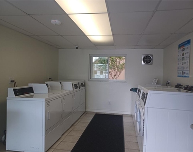 2525 W Bay Drive - Photo Thumbnail 23