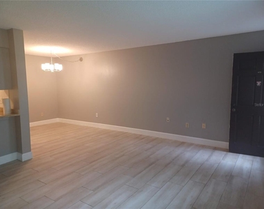 2525 W Bay Drive - Photo Thumbnail 4