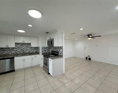 5605 Golden Drive - Photo Thumbnail 13