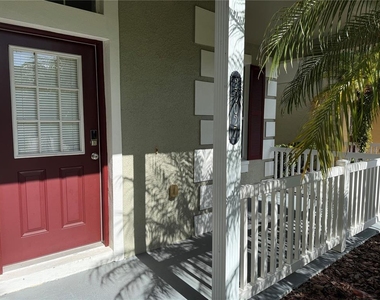 20027 Heritage Pointe Drive - Photo Thumbnail 2