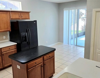 20027 Heritage Pointe Drive - Photo Thumbnail 10