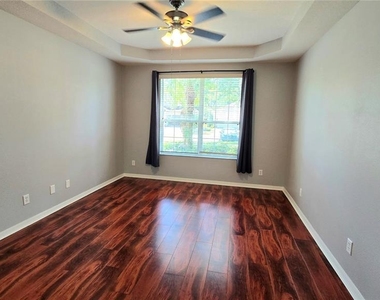 20027 Heritage Pointe Drive - Photo Thumbnail 11