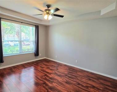20027 Heritage Pointe Drive - Photo Thumbnail 12