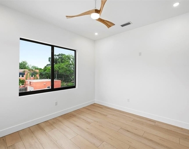 6325 11th Avenue S - Photo Thumbnail 49