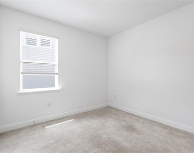 33034 Sand Creek Drive - Photo Thumbnail 34