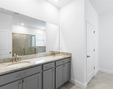 33034 Sand Creek Drive - Photo Thumbnail 21