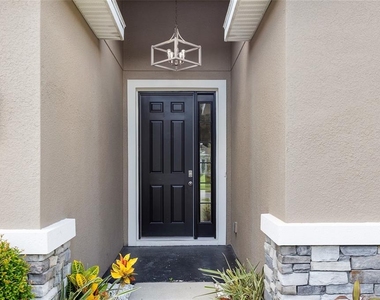 33034 Sand Creek Drive - Photo Thumbnail 3
