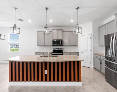 33034 Sand Creek Drive - Photo Thumbnail 14