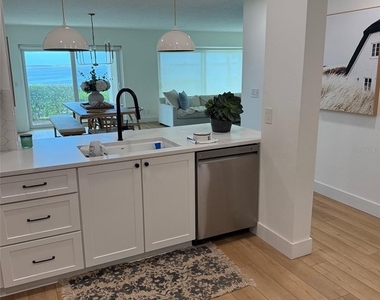306 Mariner Drive - Photo Thumbnail 11