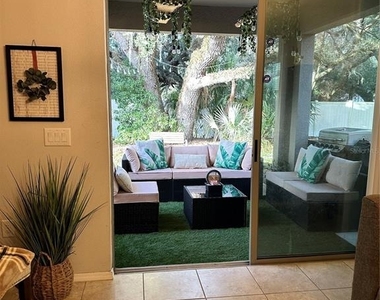 15541 Stone House Drive - Photo Thumbnail 32
