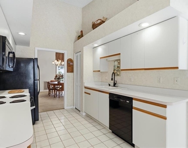 4450 Del Sol Boulevard - Photo Thumbnail 10