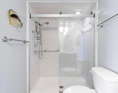 5220 Brittany Drive S - Photo Thumbnail 21