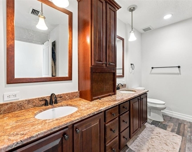 1209 E Cumberland Avenue - Photo Thumbnail 13