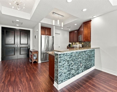 1209 E Cumberland Avenue - Photo Thumbnail 5