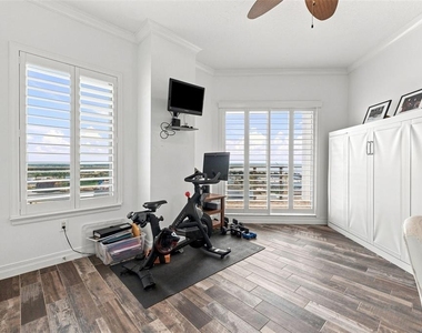 1209 E Cumberland Avenue - Photo Thumbnail 15