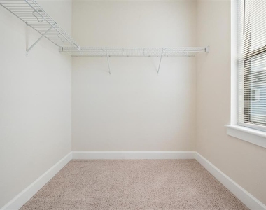 845 Aurora Way - Photo Thumbnail 19